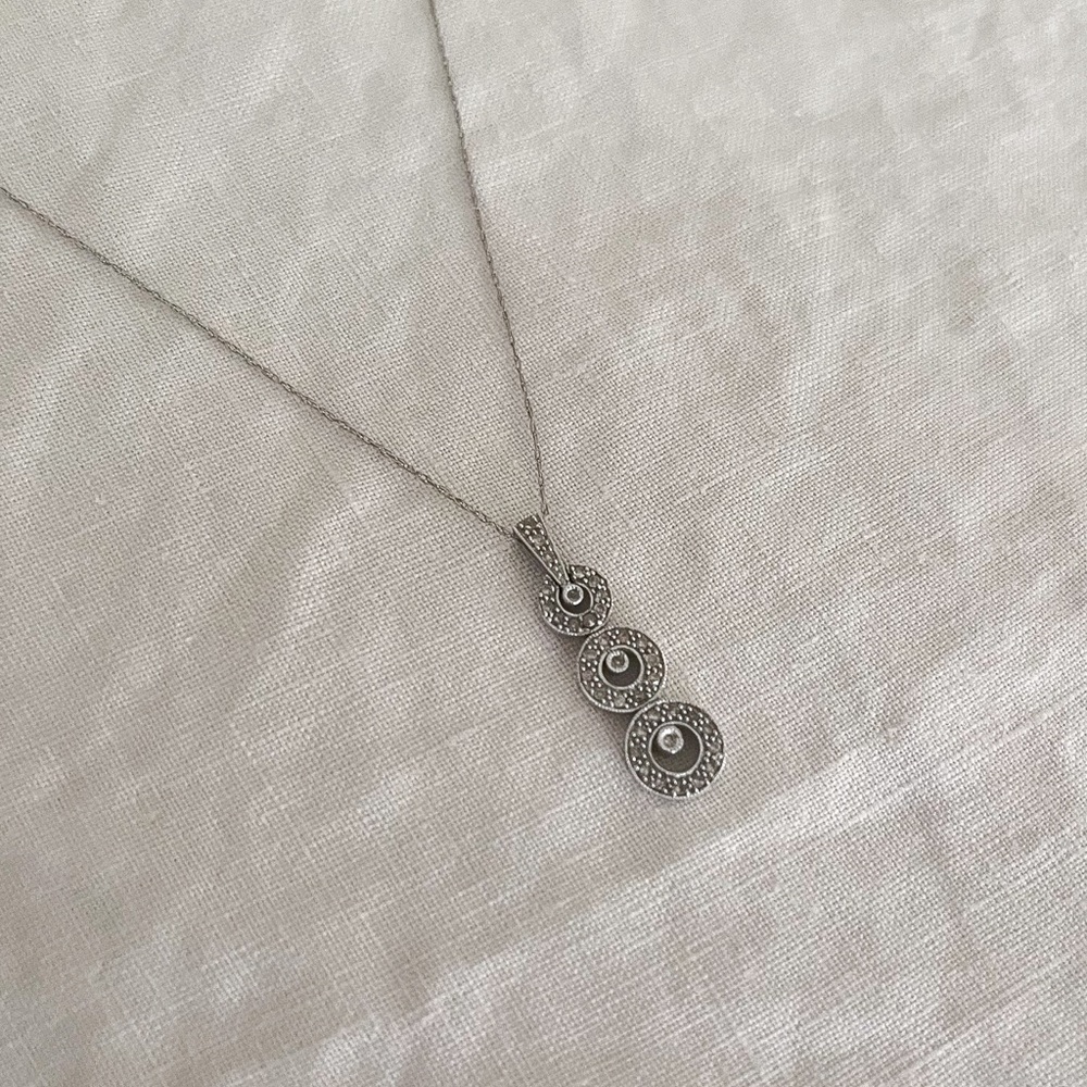 10kt white gold triple circle drop pendant diamond necklace